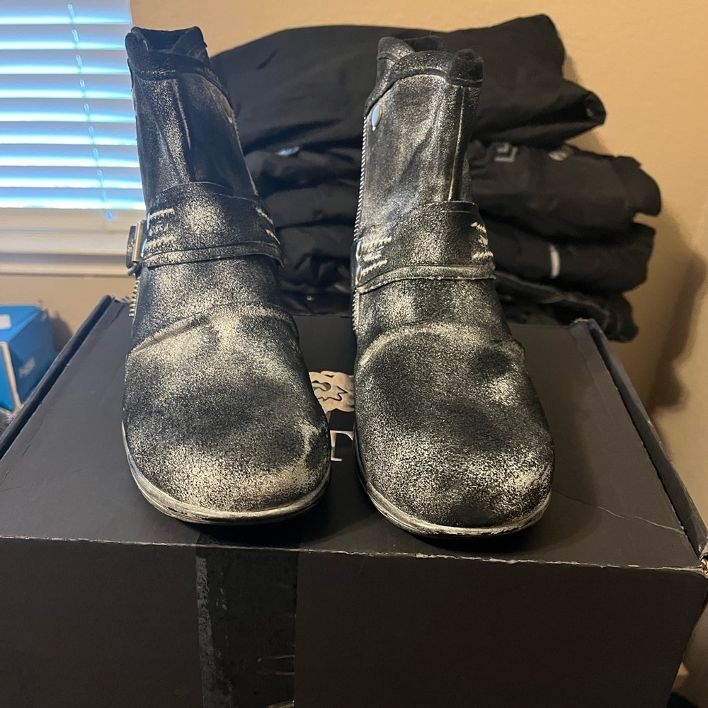 New Osstone! Moto Men Distressed Black Ankle Boots